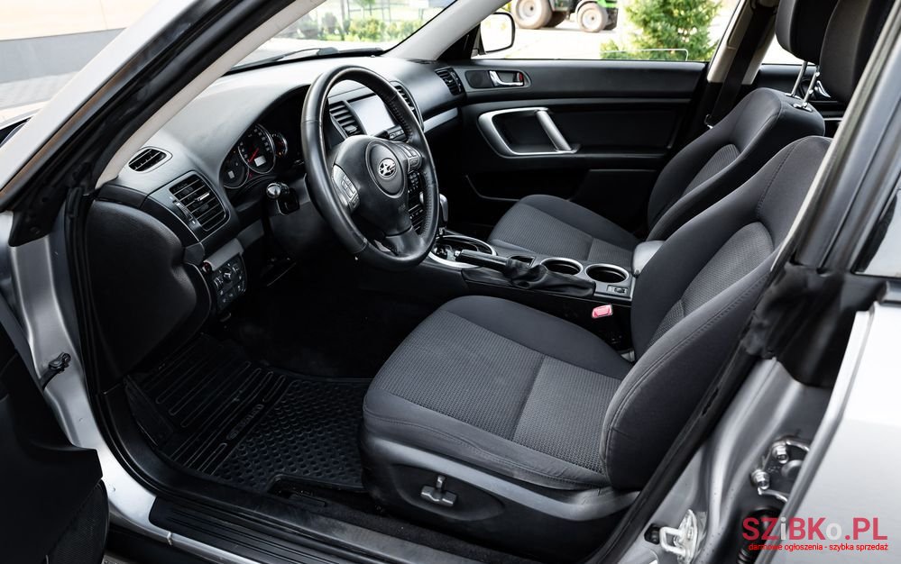 2009' Subaru Outback photo #5