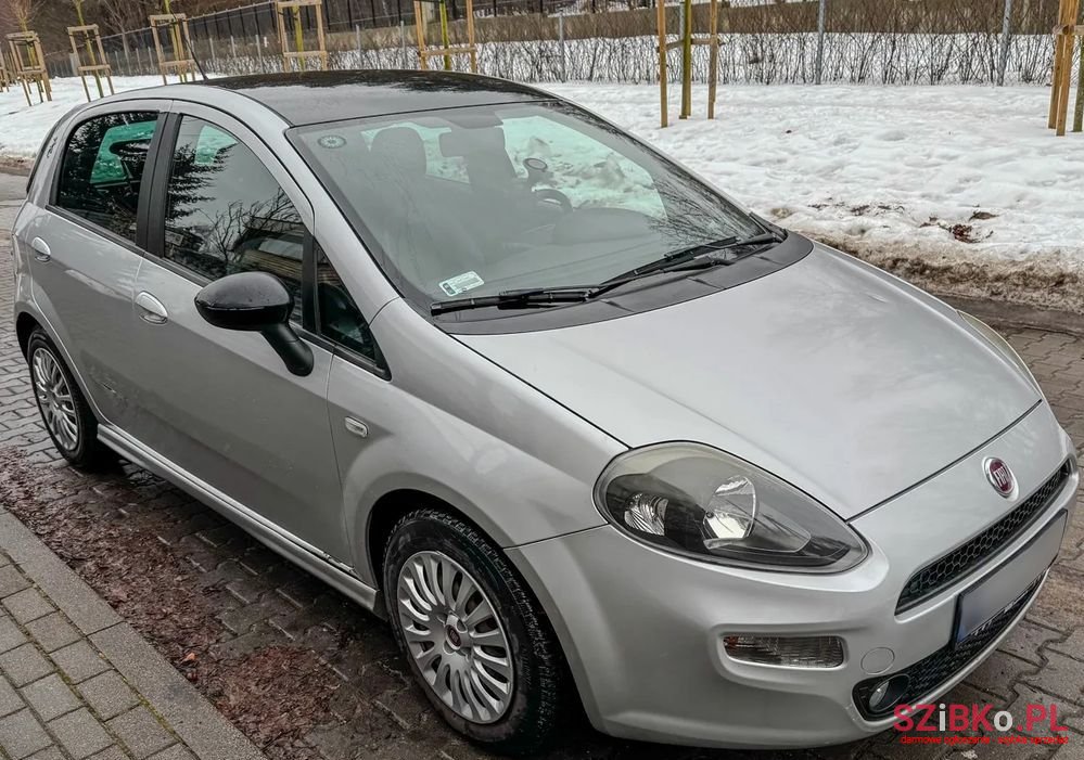 2013' Fiat Punto Evo photo #6