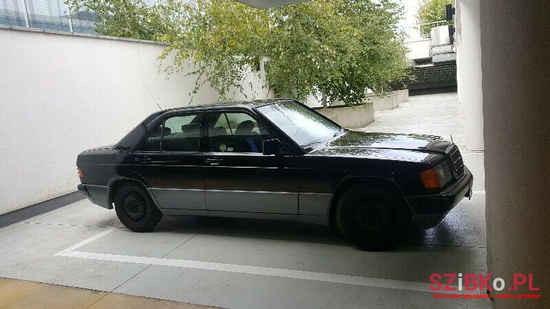 1991' Mercedes-Benz 190 photo #1
