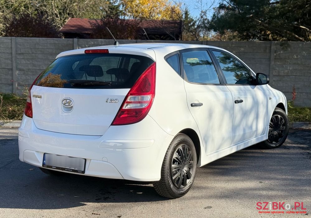 2011' Hyundai i30 photo #4