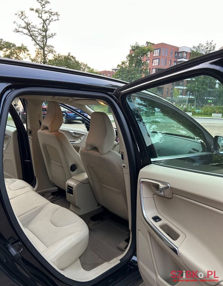 2012' Volvo Xc 60 D4 Momentum photo #6