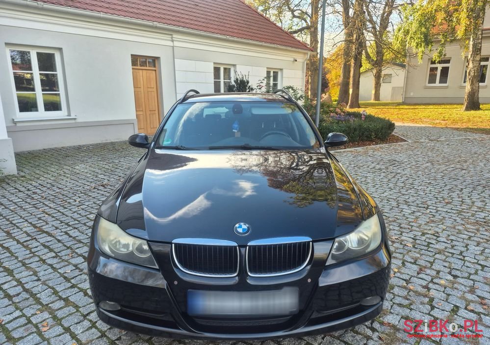 2007' BMW 3 Series 318I photo #4