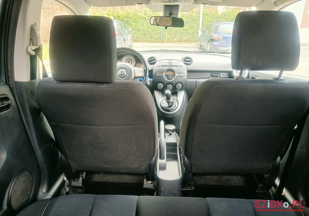 2008' Mazda 2 photo #6