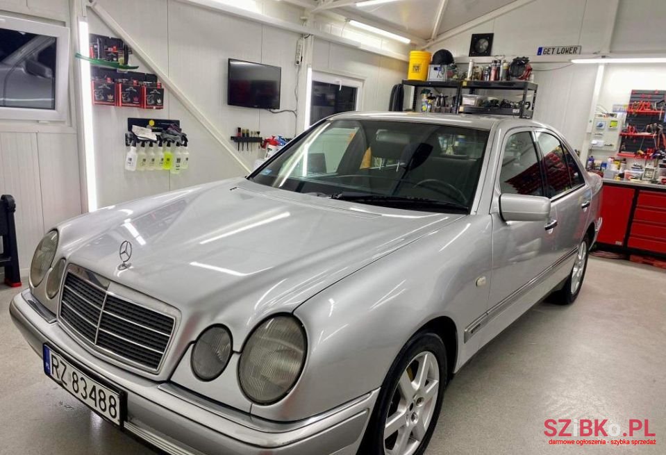 1997' Mercedes-Benz Klasa E photo #1