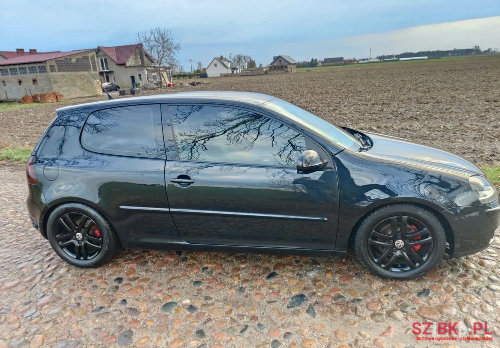 2008' Volkswagen Golf photo #4