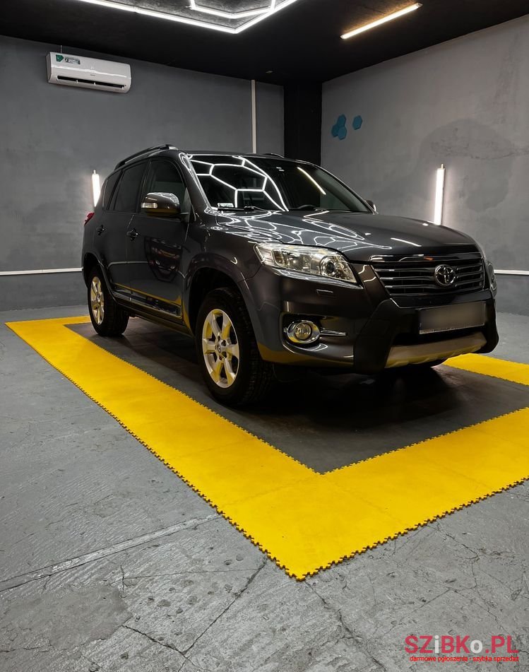 2010' Toyota RAV4 photo #6