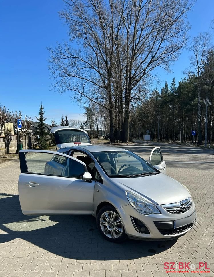 2012' Opel Corsa 1.2 16V Enjoy photo #2