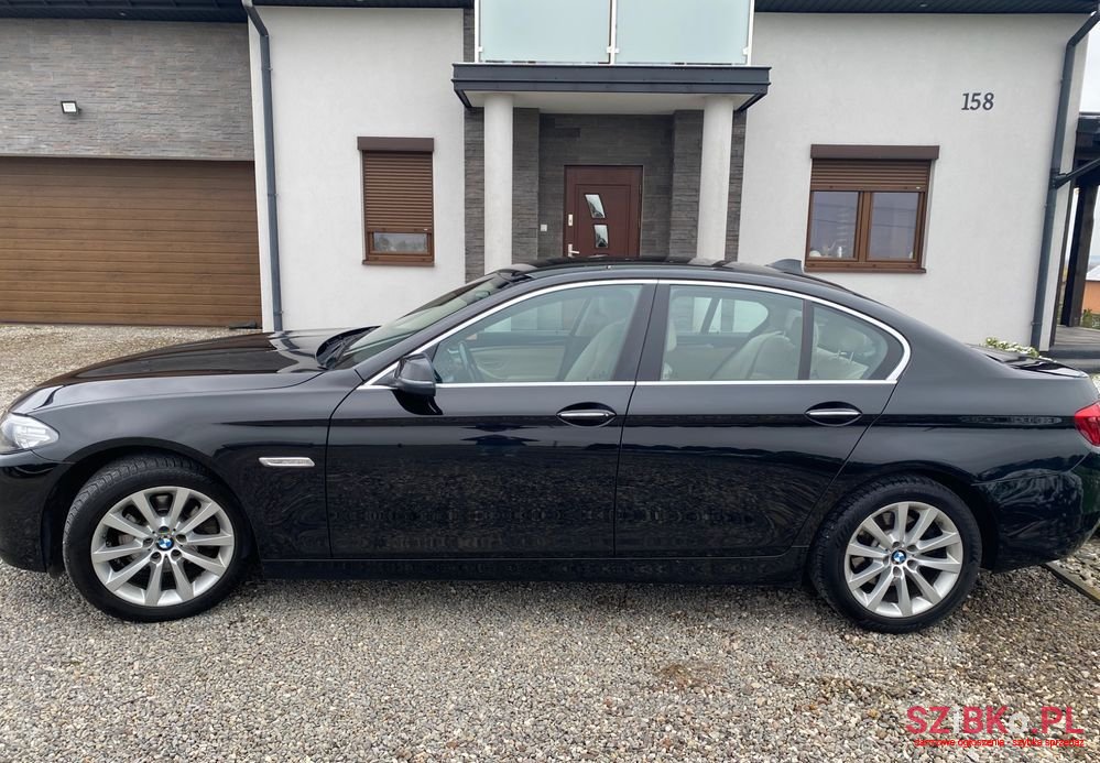 2016' BMW 5 Series 520D Xdrive photo #4