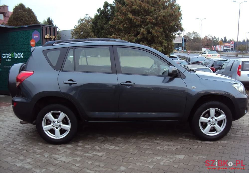 2008' Toyota RAV4 photo #2