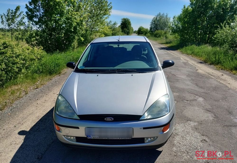 1999' Ford Focus 1.6 Ambiente photo #2
