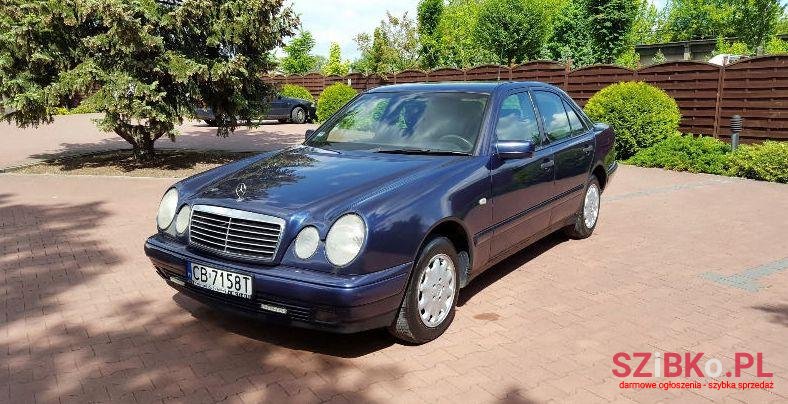 1997' Mercedes-Benz Klasa E photo #1