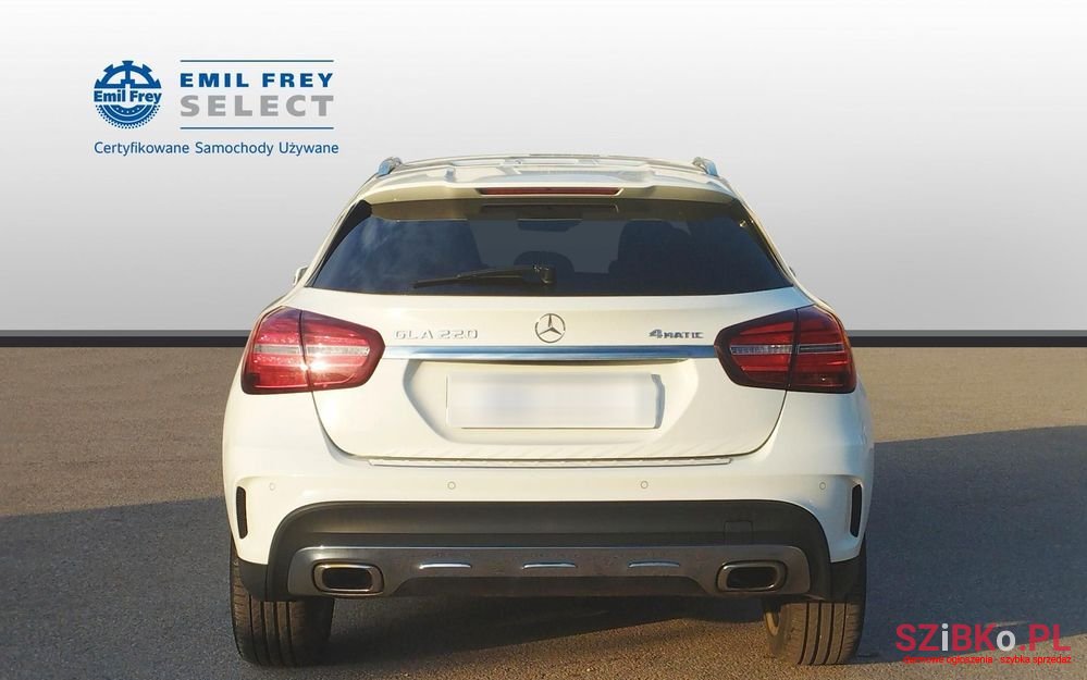 2017' Mercedes-Benz GLA photo #4