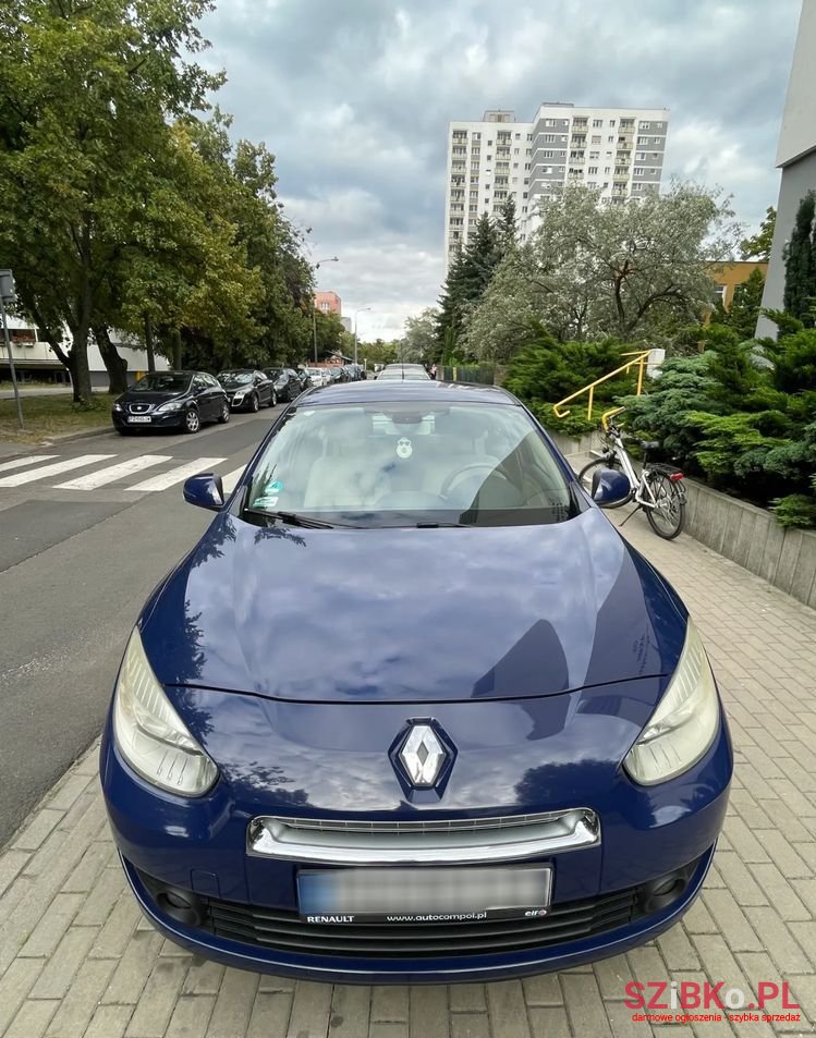 2011' Renault Fluence photo #1