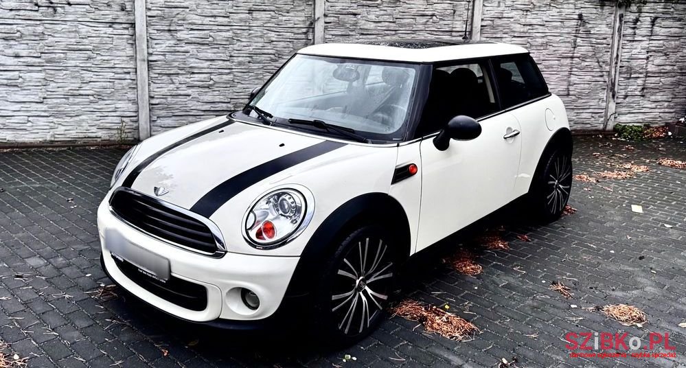 2011' MINI Cooper 50 Mayfair photo #1