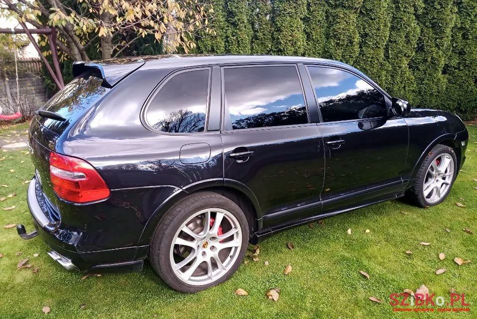 2008' Porsche Cayenne photo #6