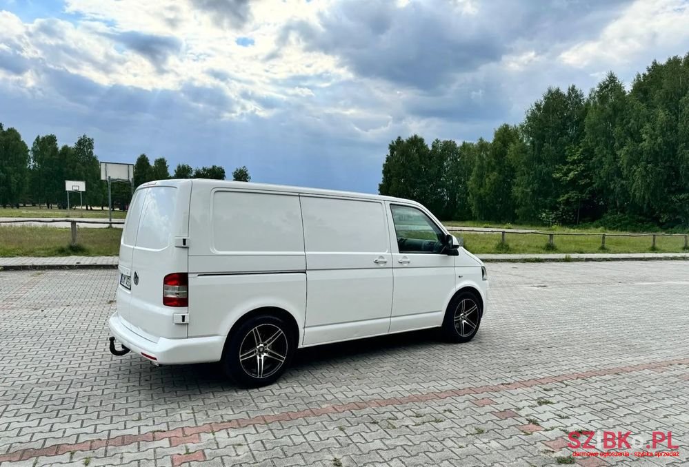 2013' Volkswagen Transporter photo #4