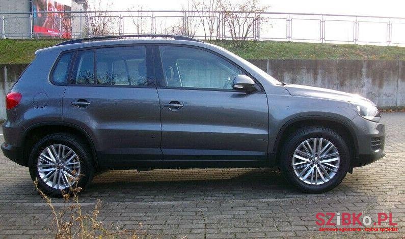 2015' Volkswagen Tiguan photo #1
