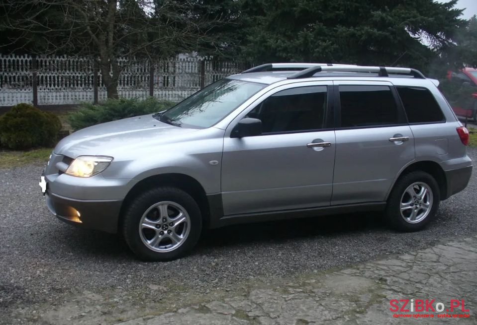 2007' Mitsubishi Outlander photo #3