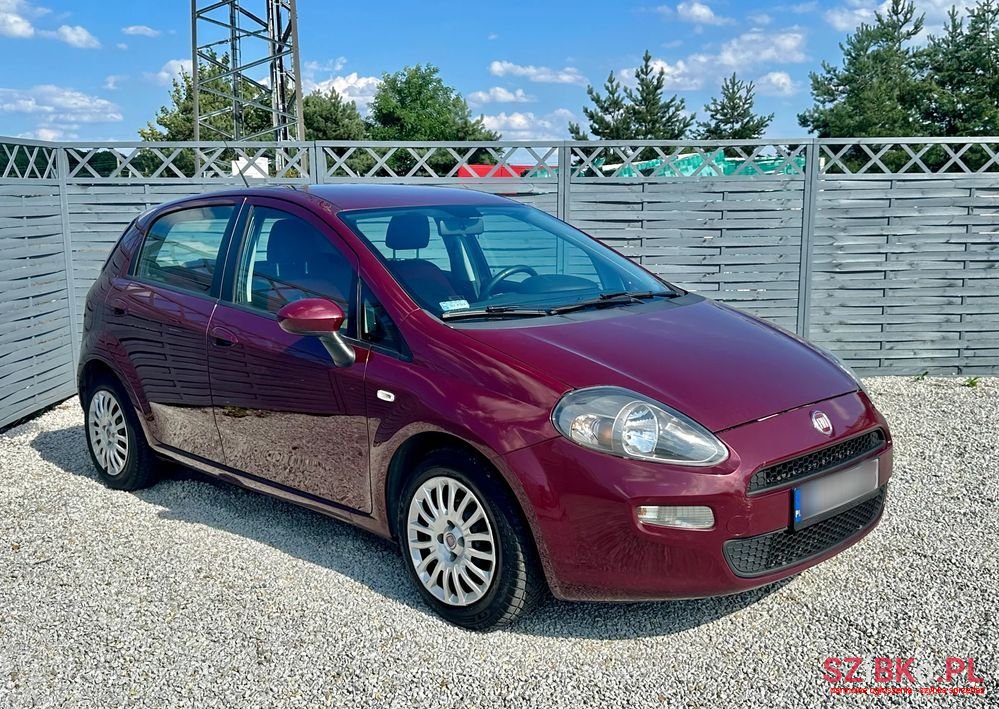 2012' Fiat Punto Evo photo #1