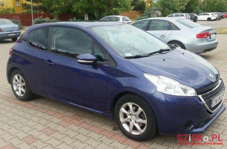 2012' Peugeot photo #2