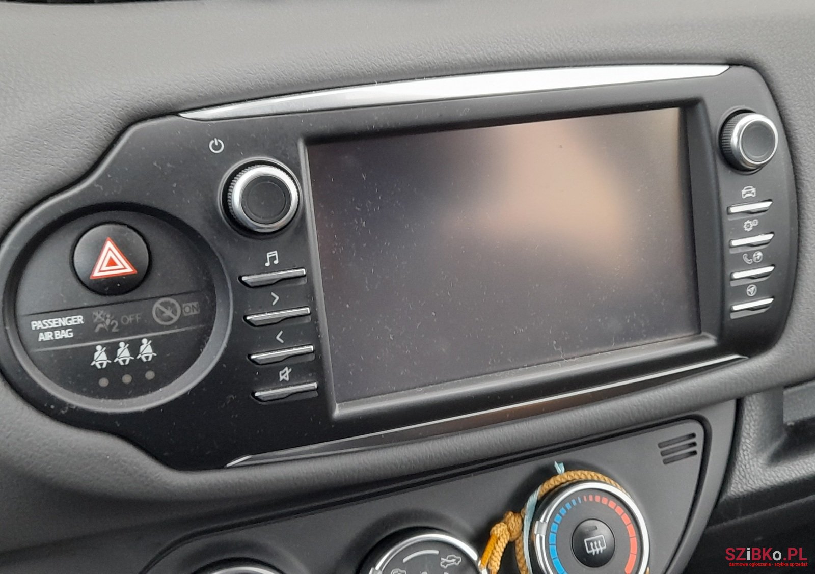 2020' Toyota Yaris photo #6