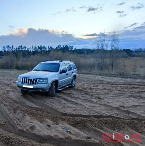 2002' Jeep Grand Cherokee photo #1