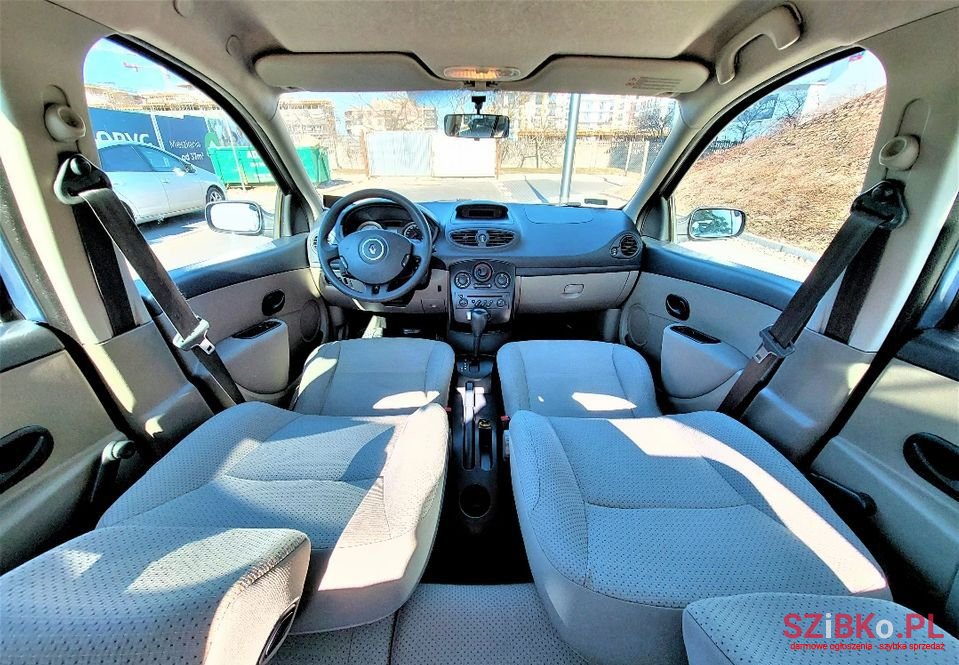 2006' Renault Clio photo #5