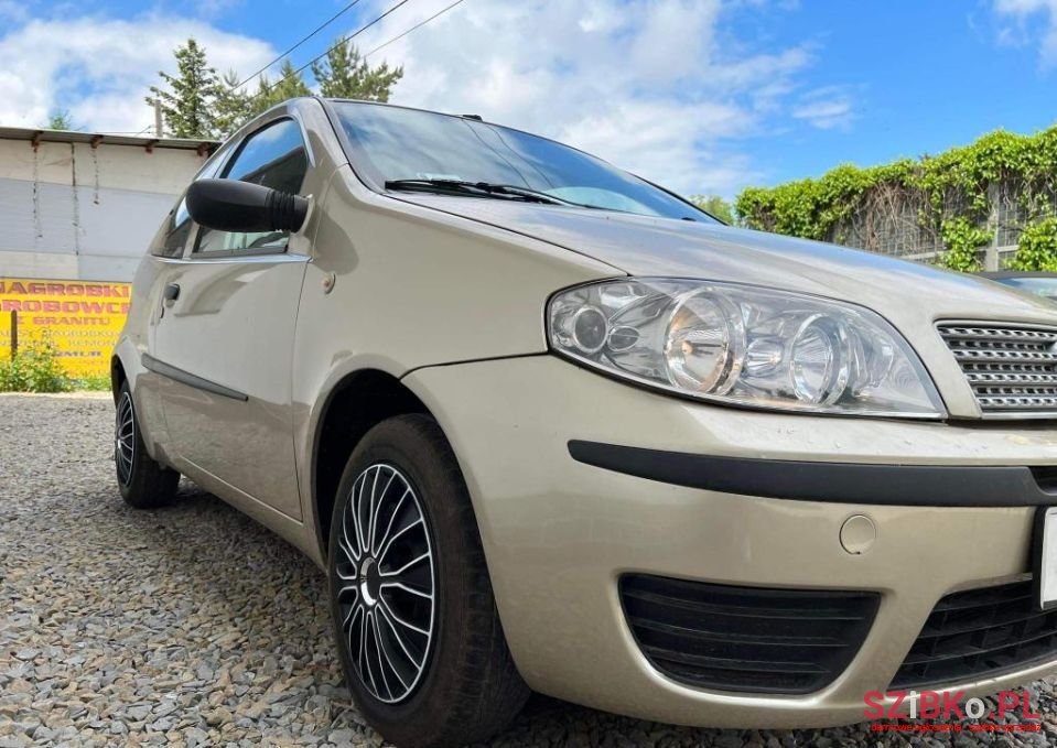 2009' Fiat Punto photo #5