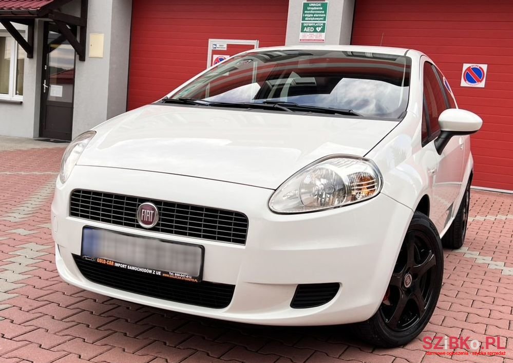 2009' Fiat Grande Punto photo #2