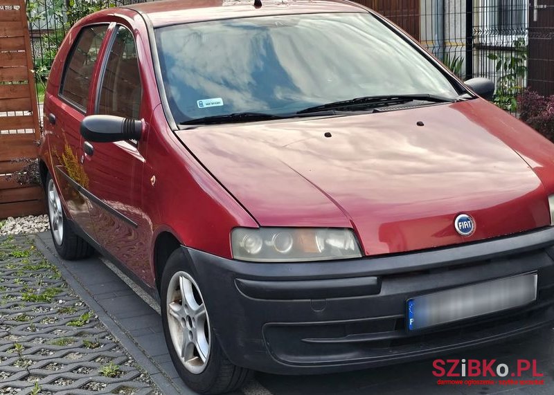 2003' Fiat Punto 1.2 8V photo #2