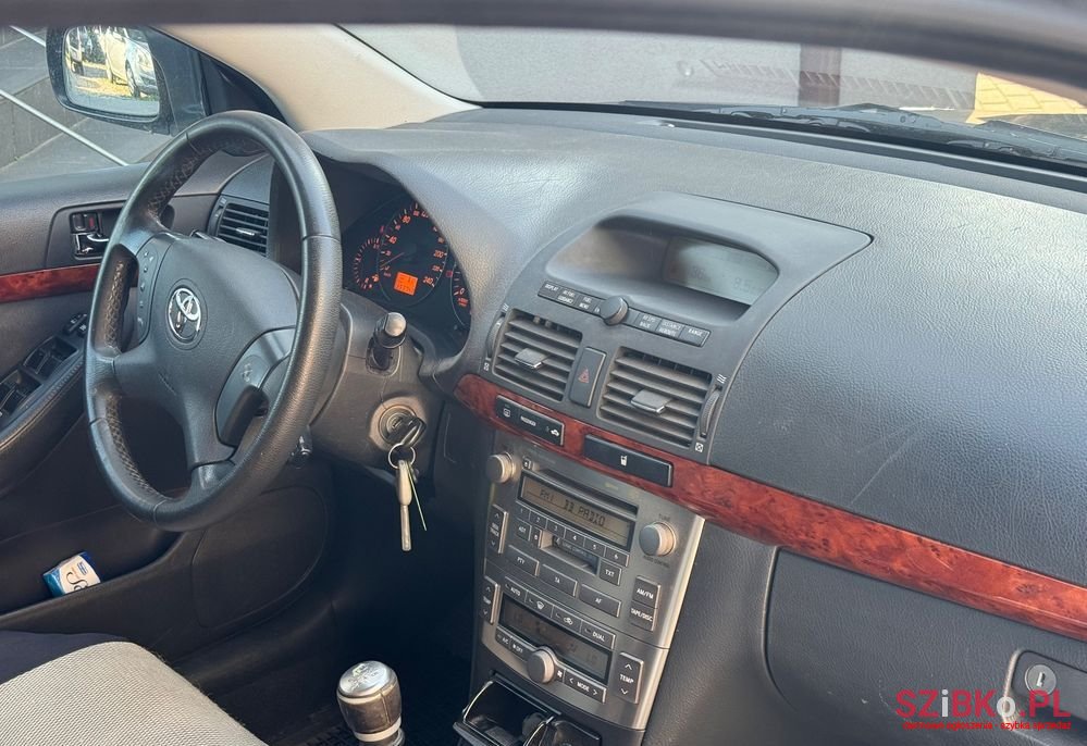 2007' Toyota Avensis photo #5