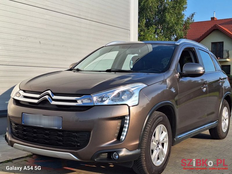 2015' Citroen C4 Aircross photo #4