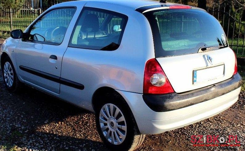 2003' Renault Clio photo #1