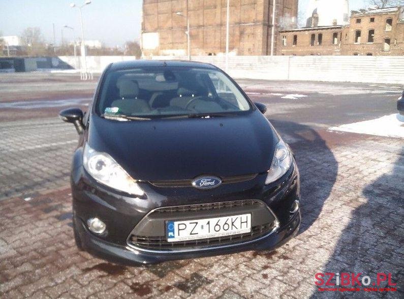 2009' Ford Fiesta photo #3