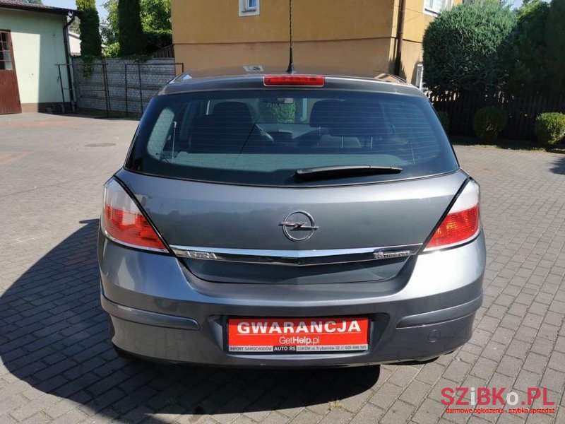 2005' Opel Astra photo #3