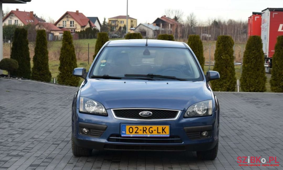 2005' Ford Focus photo #2