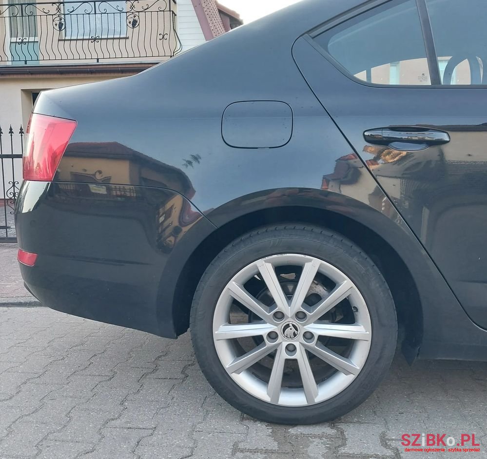 2014' Skoda Octavia 2.0 Tdi Elegance photo #5