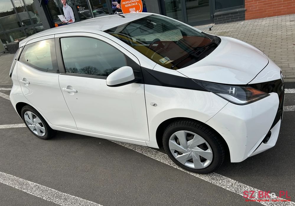 2016' Toyota Aygo photo #3