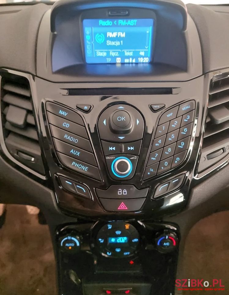 2014' Ford Fiesta 1.25 Titanium photo #5