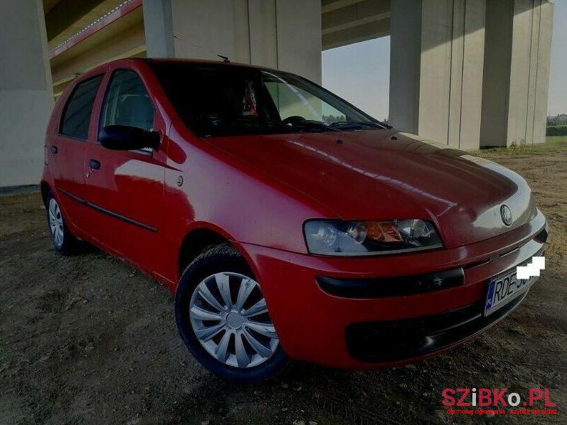 2002' Fiat Punto photo #1