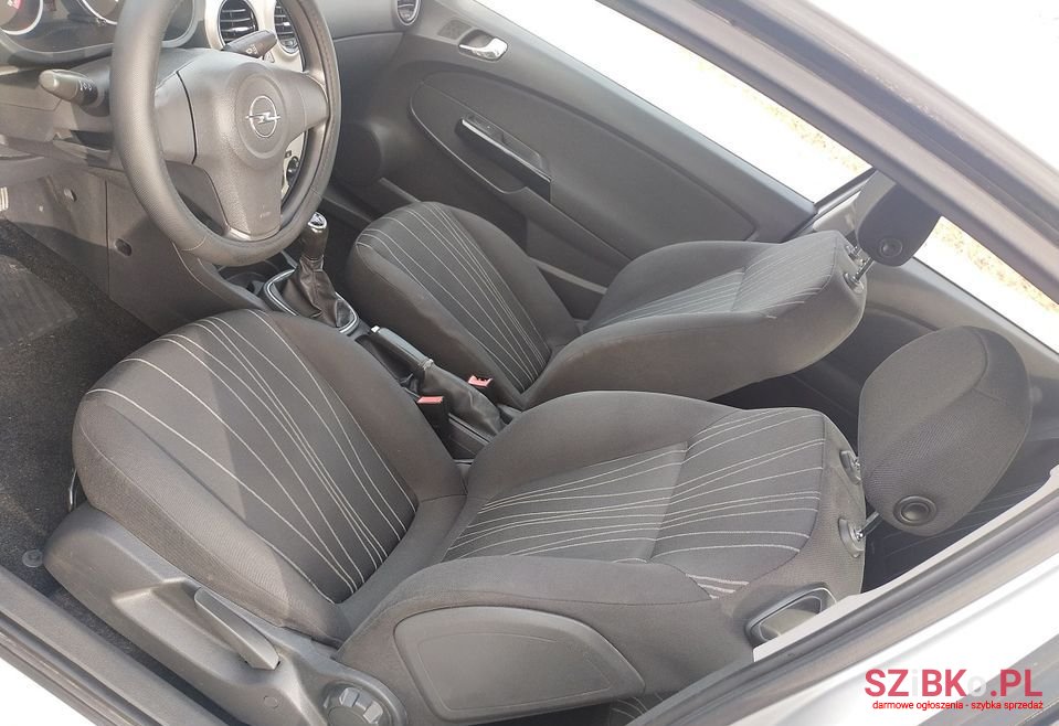 2008' Opel Corsa photo #6