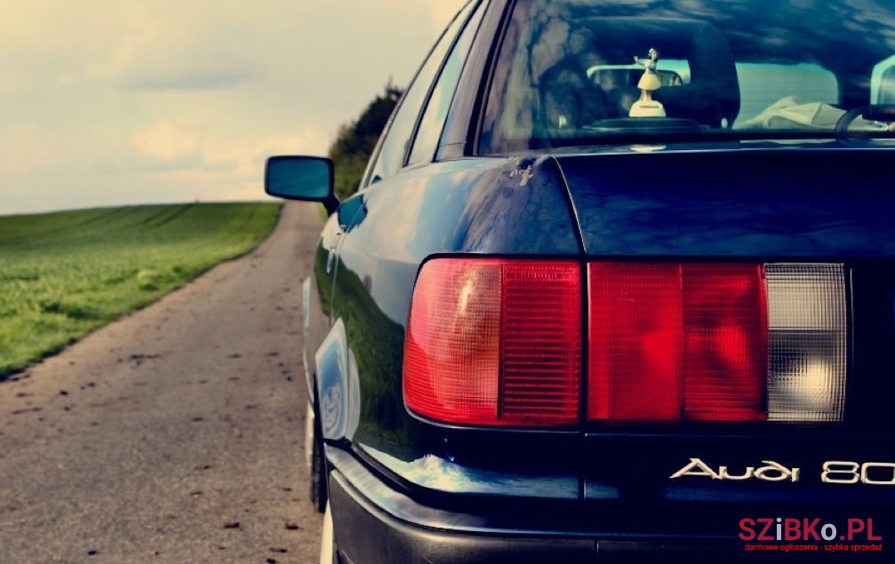1993' Audi 80 photo #2