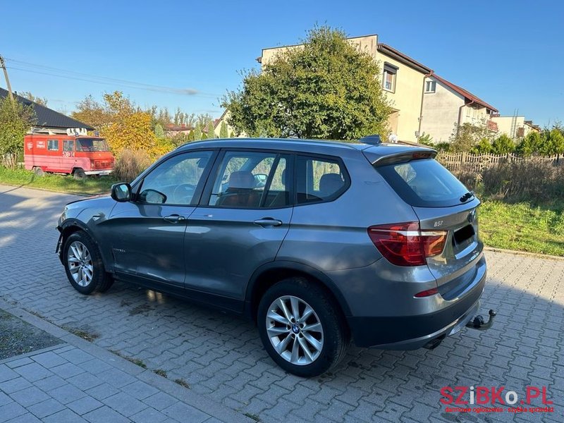 2011' BMW X3 Xdrive20D photo #3