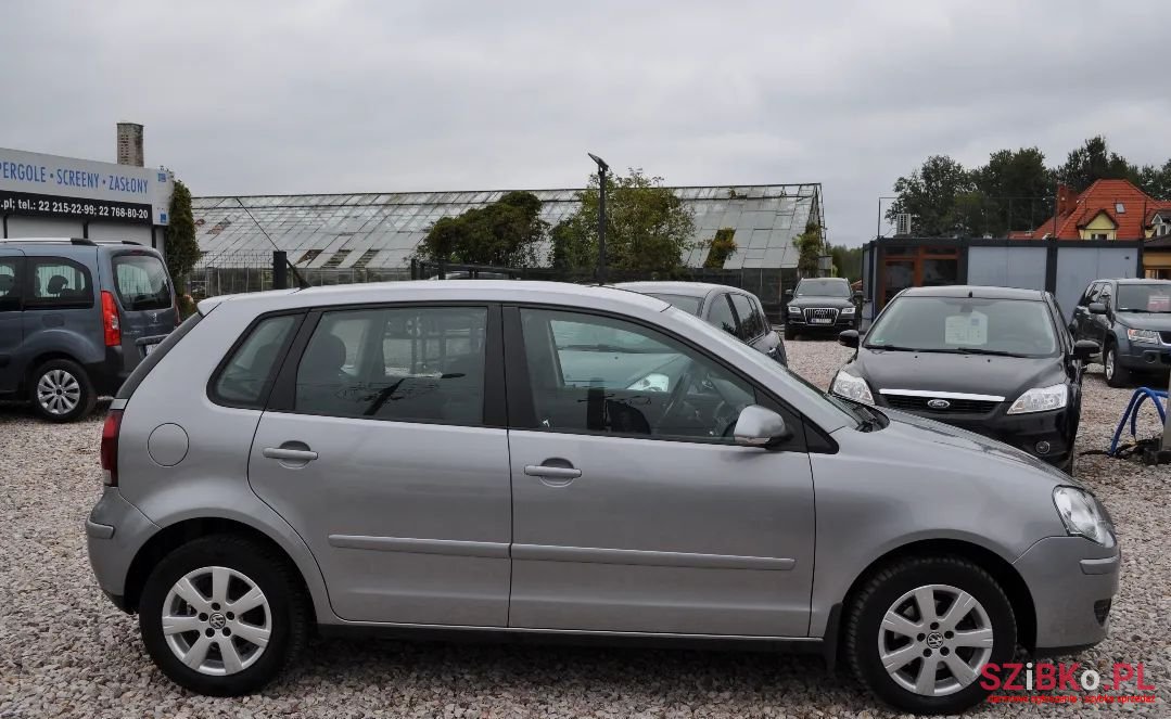 2006' Volkswagen Polo photo #4