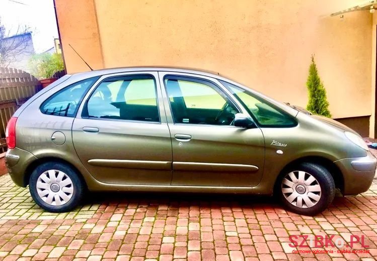 2008' Citroen Xsara Picasso photo #3