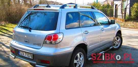 2003' Mitsubishi Outlander photo #2