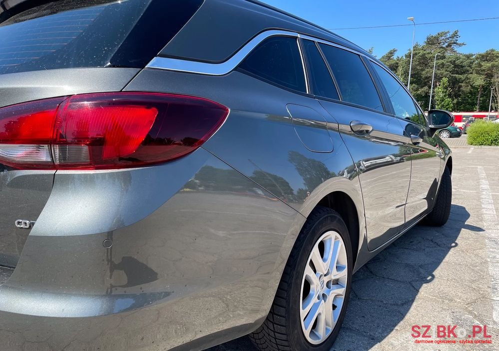 2018' Opel Astra photo #6