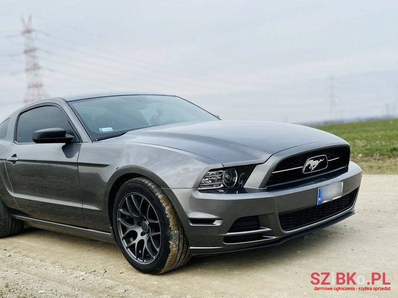 2013' Ford Mustang photo #2