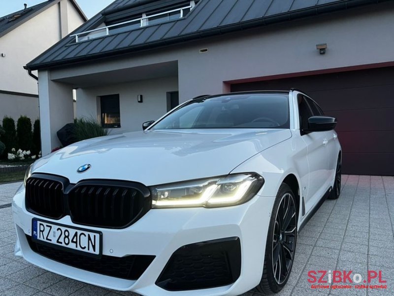 2021' BMW Seria 5 photo #1