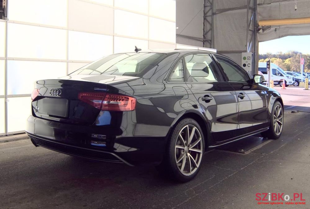 2016' Audi A4 Limousine photo #3